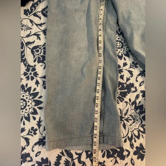 GAP Light Blue Women’s Denim Wide Leg High-Rise Pants. Size medium. - Picture 5 of 6